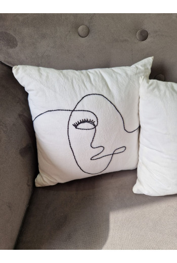 Coussin carré brodé à la main